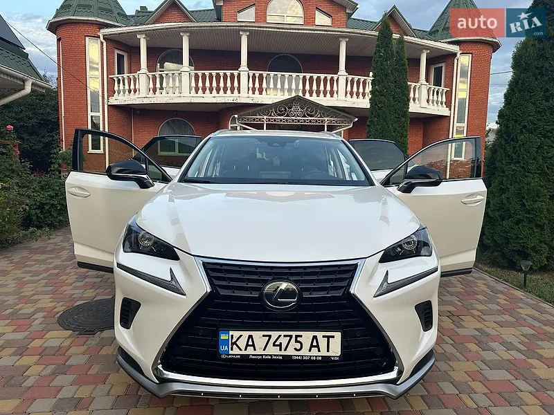 Lexus NX 2020