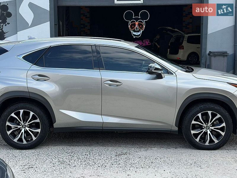 Внедорожник / Кроссовер Lexus NX 2015 в Житомире
