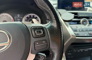Внедорожник / Кроссовер Lexus NX 2015 в Житомире