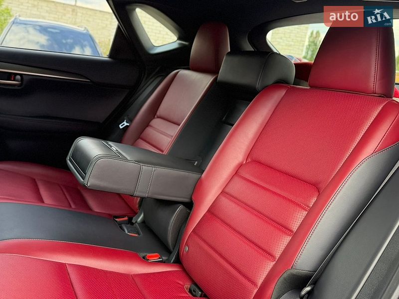 Внедорожник / Кроссовер Lexus NX 2015 в Житомире