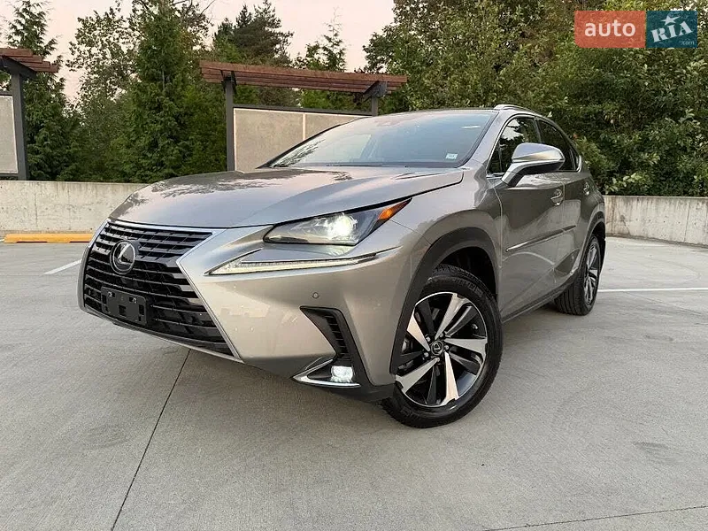 Lexus NX 2021