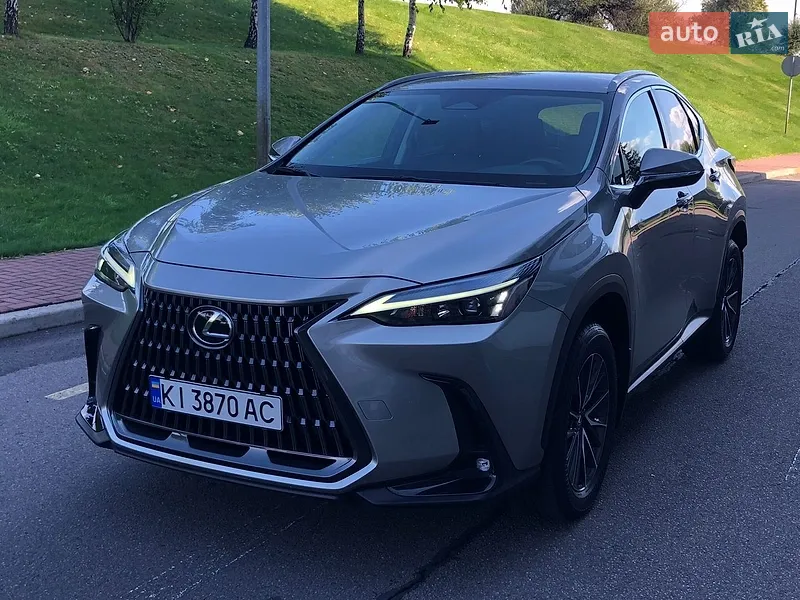Lexus NX 2023