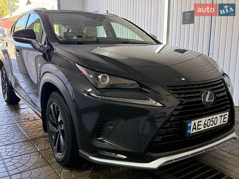 Lexus NX 2020