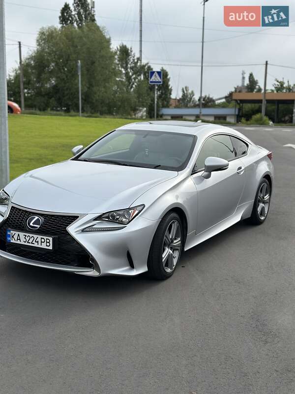 Lexus RC