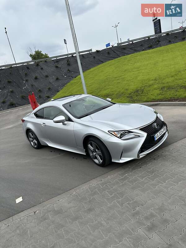 Lexus RC