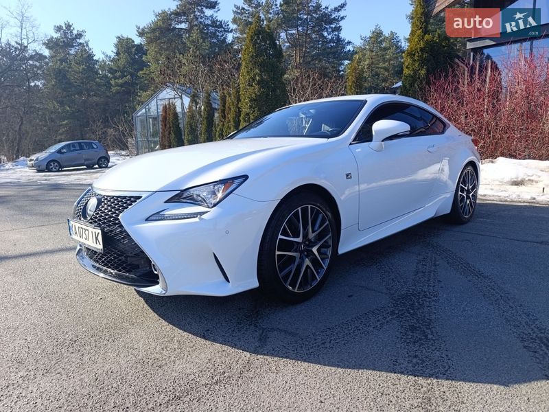 Легкові Lexus RC