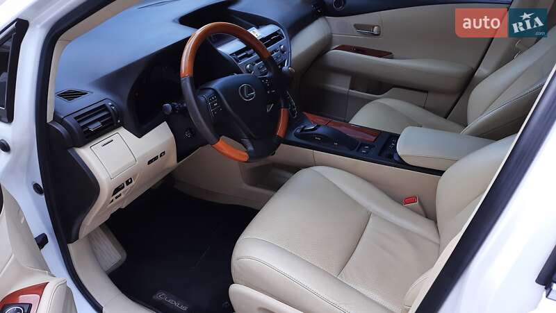 Хэтчбек Lexus RX