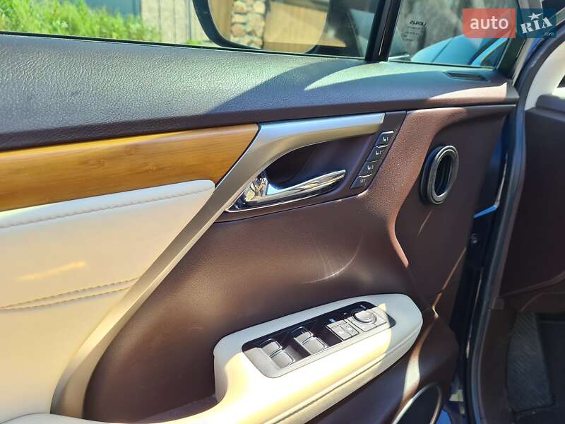 Позашляховик / Кросовер Lexus RX 2018 в Житомирі
