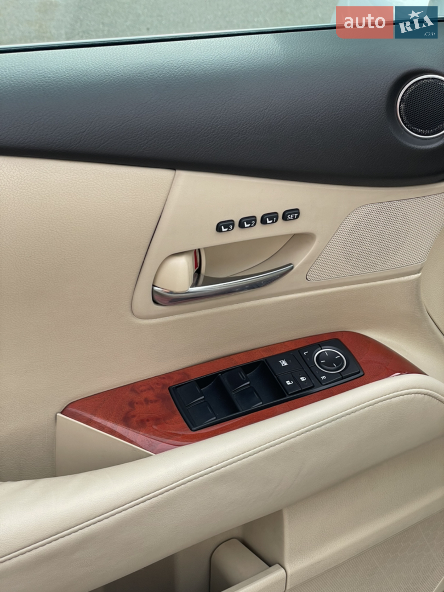 Lexus RX 2011 VIN 2T2BK1BA3BC104176 фото оголошення 10 з 14