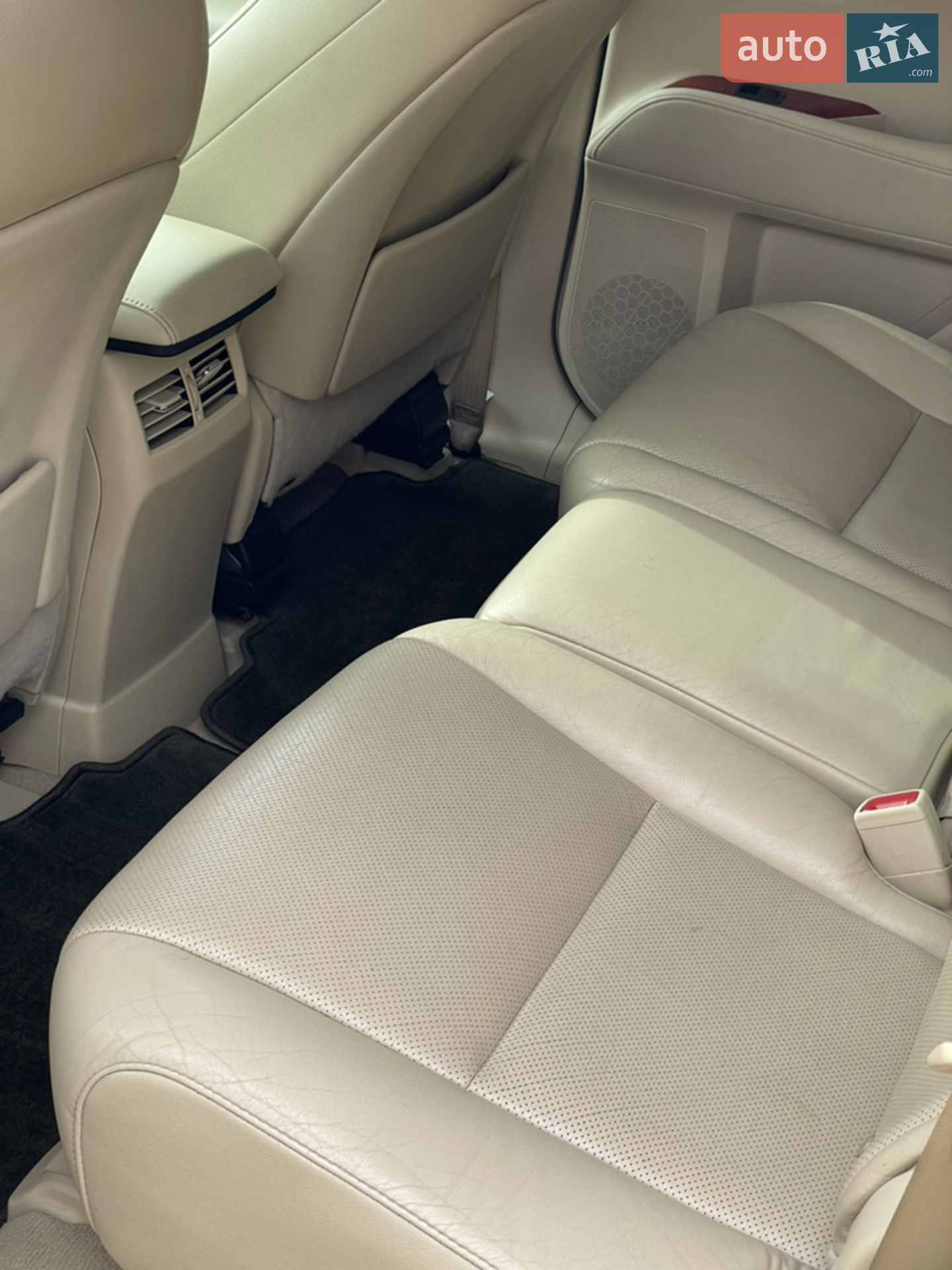 Lexus RX 2011 VIN 2T2BK1BA3BC104176 фото оголошення 12 з 14