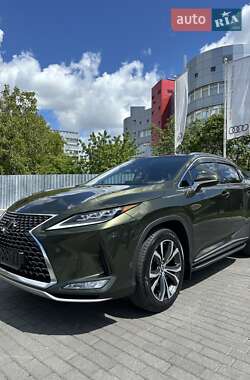 Lexus RX  2021