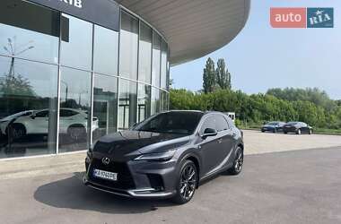 Lexus RX  2022