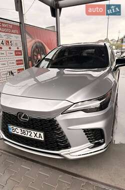 Lexus RX  2023