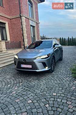 Lexus RX  2023