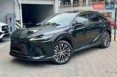 Lexus RX  2023