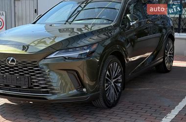 Lexus RX  2024