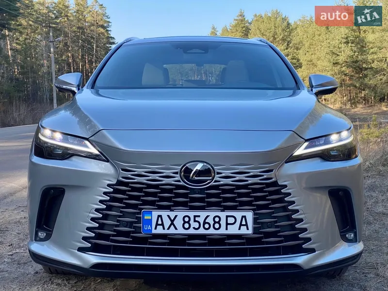Lexus RX 2023