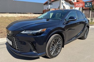 Lexus RX  2023