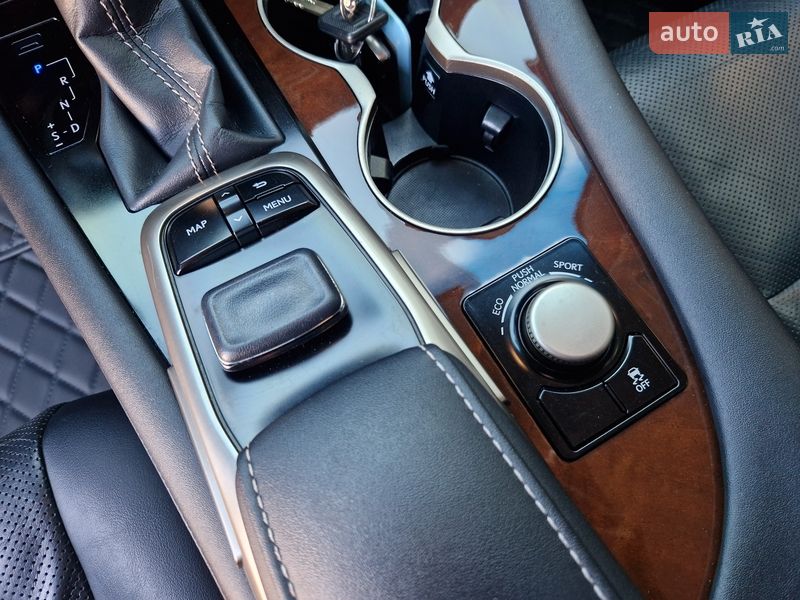 Позашляховик / Кросовер Lexus RX 2016 в Дніпрі