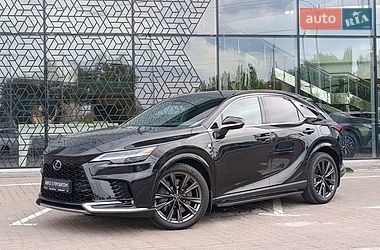 Lexus RX  2025