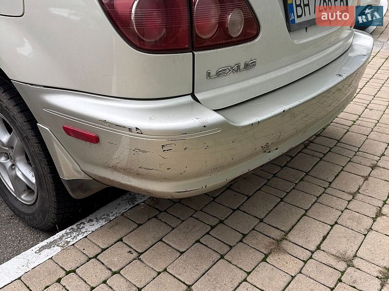 Внедорожник / Кроссовер Lexus RX 2000 в Одессе