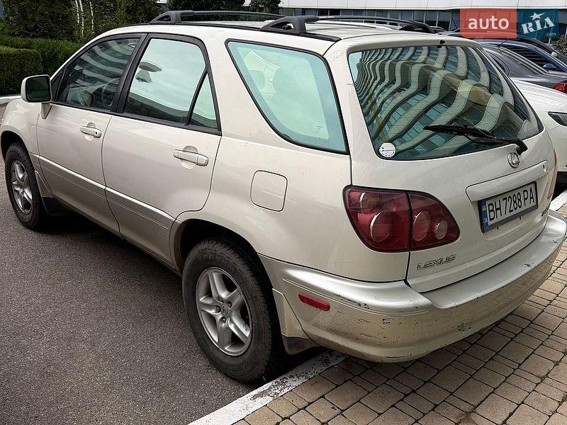 Внедорожник / Кроссовер Lexus RX 2000 в Одессе