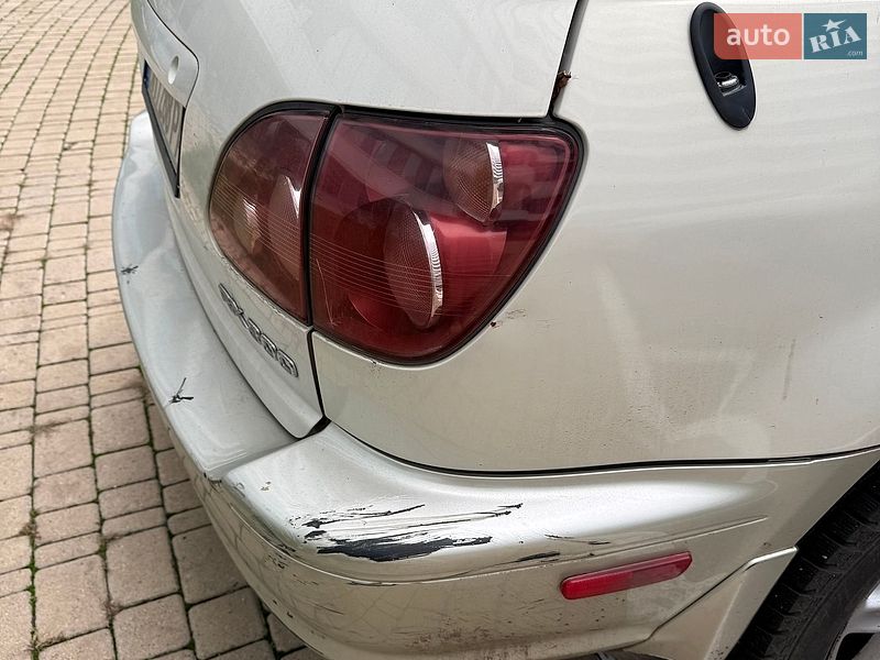 Внедорожник / Кроссовер Lexus RX 2000 в Одессе