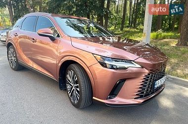Lexus RX  2024
