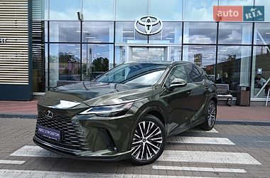 Lexus RX  2023