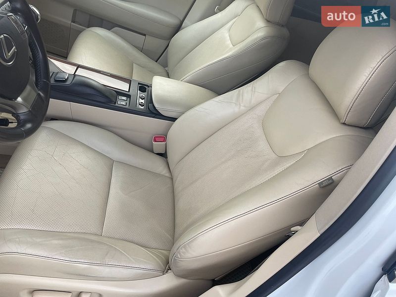 Внедорожник / Кроссовер Lexus RX 2013 в Косове