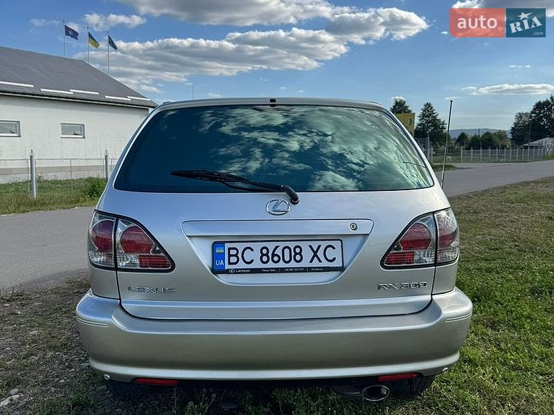 Внедорожник / Кроссовер Lexus RX 2002 в Дрогобыче