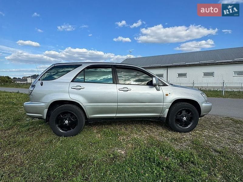 Внедорожник / Кроссовер Lexus RX 2002 в Дрогобыче