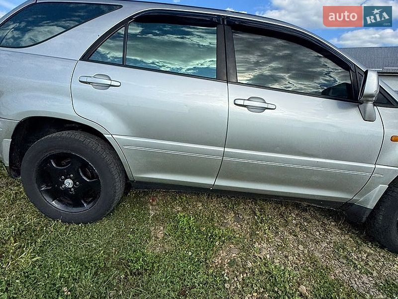 Внедорожник / Кроссовер Lexus RX 2002 в Дрогобыче