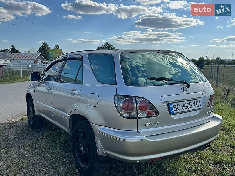 Внедорожник / Кроссовер Lexus RX 2002 в Дрогобыче