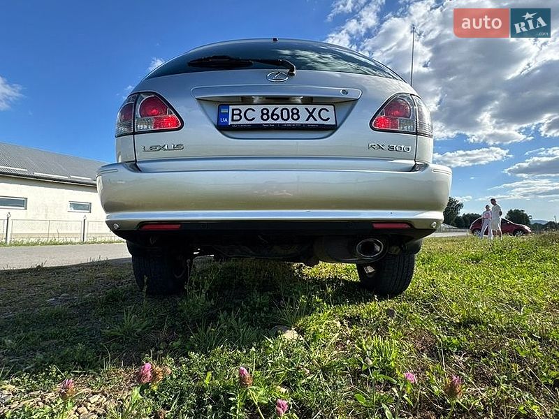 Внедорожник / Кроссовер Lexus RX 2002 в Дрогобыче