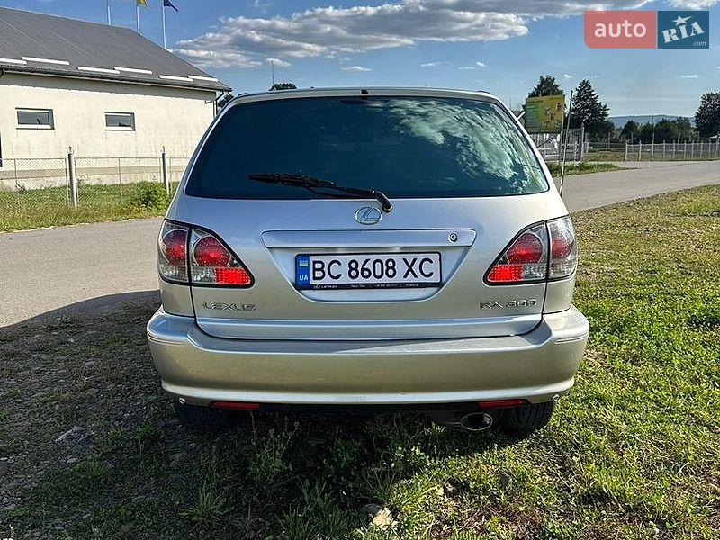 Внедорожник / Кроссовер Lexus RX 2002 в Дрогобыче