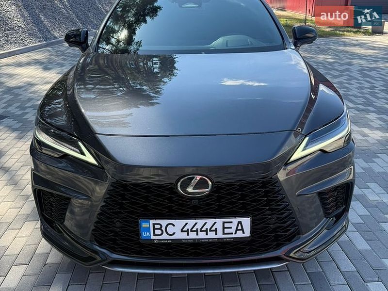 Lexus RX 2023