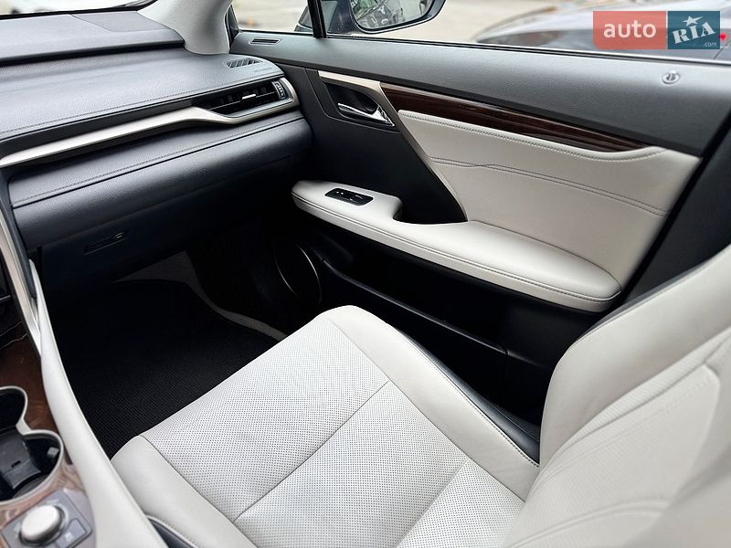 Позашляховик / Кросовер Lexus RX 2016 в Первомайську