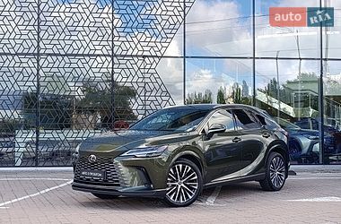 Lexus RX  2023