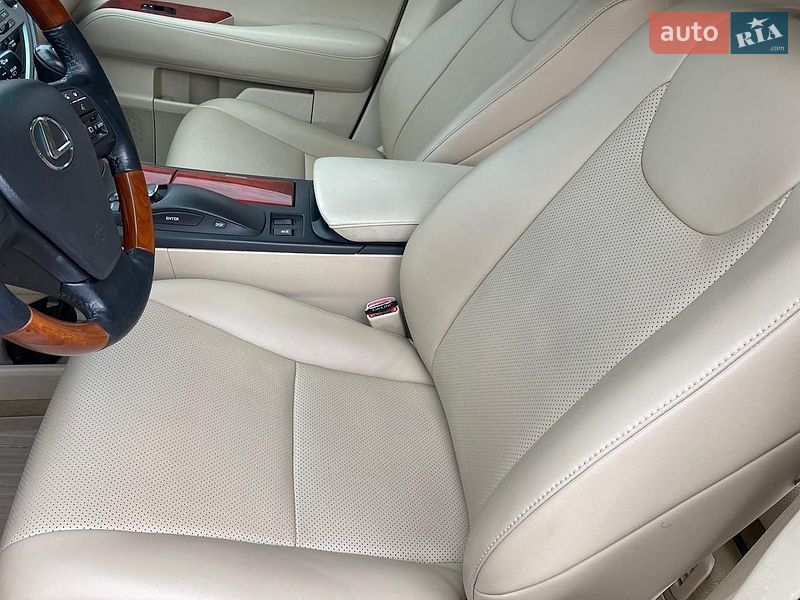 Позашляховик / Кросовер Lexus RX 2011 в Чернівцях