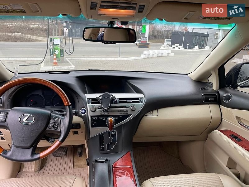 Позашляховик / Кросовер Lexus RX 2011 в Чернівцях