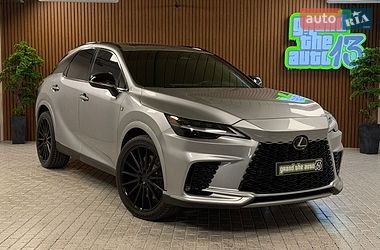 Lexus RX  2023