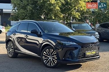 Lexus RX  2023