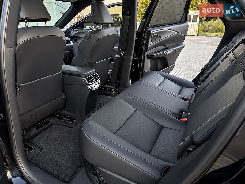 Позашляховик / Кросовер Lexus RX 2024 в Харкові