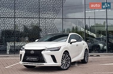 Lexus RX 2023