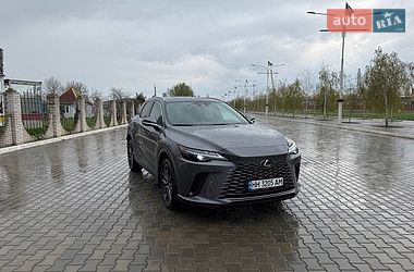 Lexus RX 2023