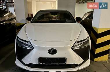 Lexus RZ 2023