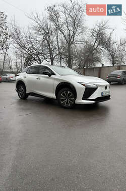 Lexus RZ  2023