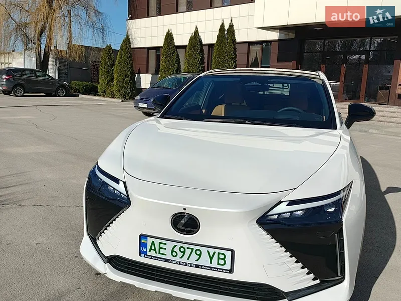 Lexus RZ 2024