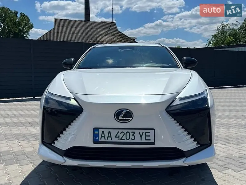Lexus RZ 2023